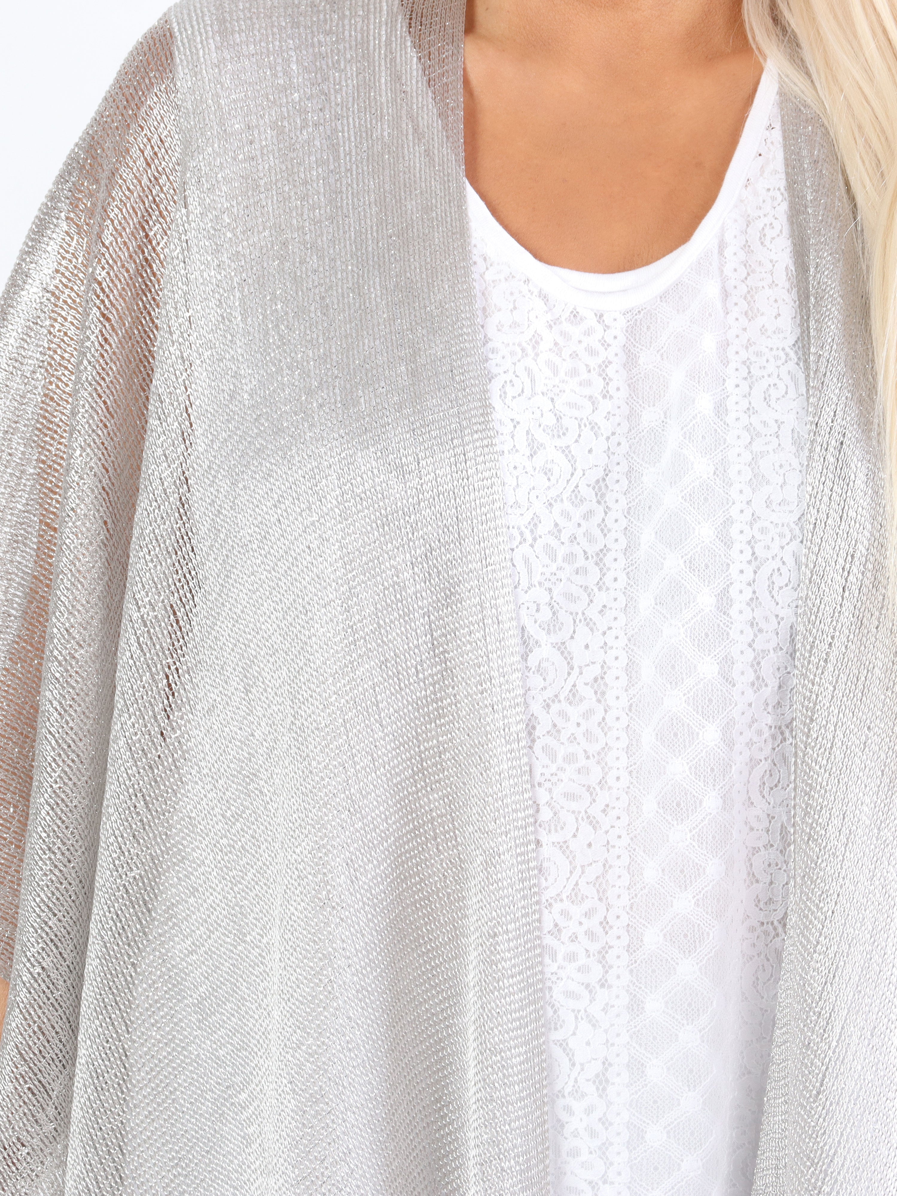 Betti - Plus size sjal med glittertrådar och fransar